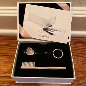NWT Authentic Pandora 6 Piece Cleaning Kit w charm